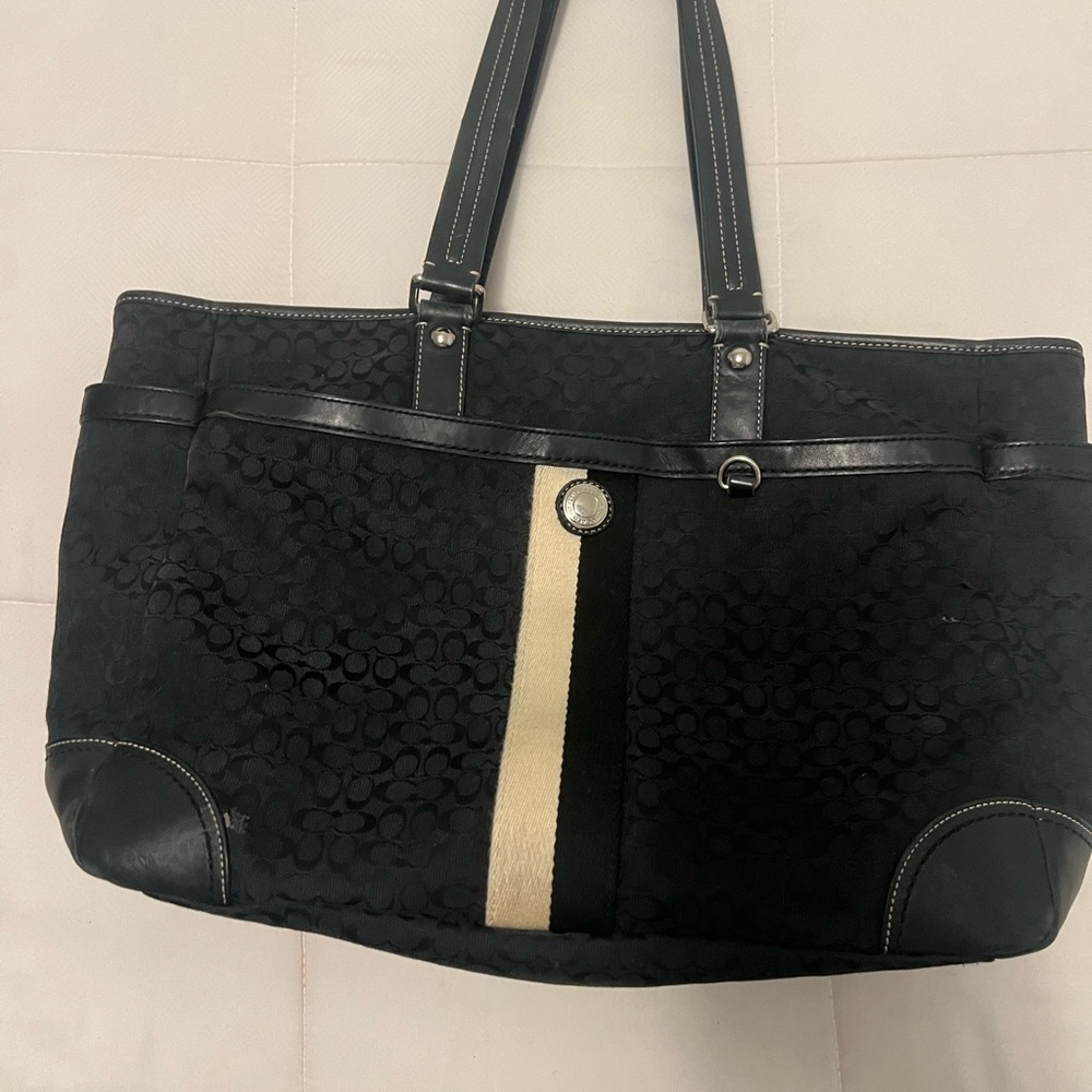 Coach bag with blue inside